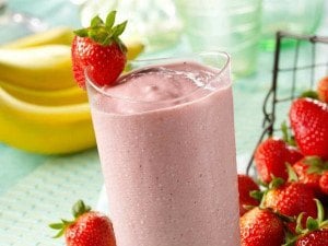strawberry-banana--almond-milk-smoothie-